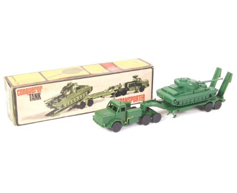 A vintage 1960's / 1970's Pippin Toys made 1124 ' Conqueror Tank &amp; Transporter ' plastic military model vehicle. Within t