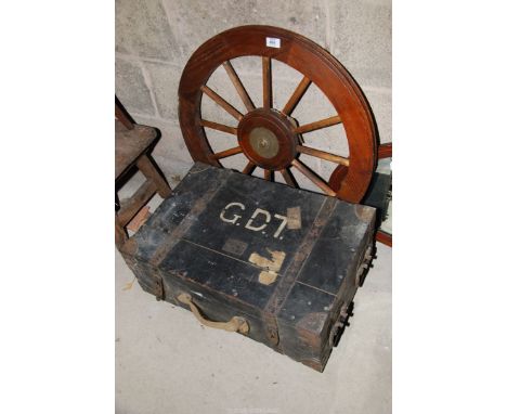Wooden trunk, wooden wheel, etc.