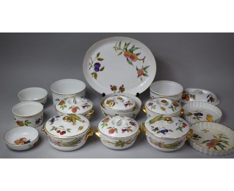 A Collection of 14 Pieces of Royal Worcester Evesham Dinnerwares to include Lidded Tureens, Serving Plate, Flan Dishes Etc 