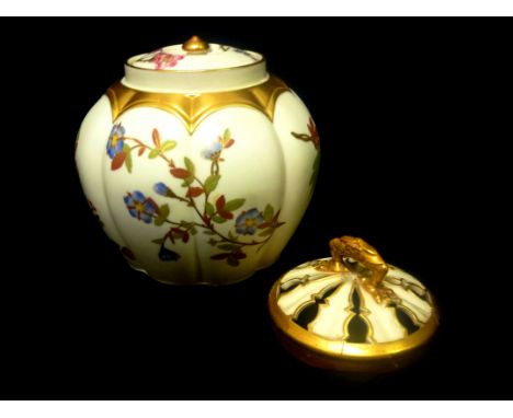 Large Royal Worcester Pot Pourri Pot. Perfect Condition but damaged lid.