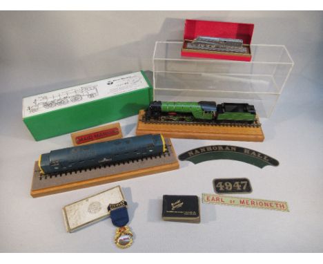 STEAM RAILWAY MEMORABILIA INCLUDING A GILT ENAMEL MIDLAND RAILWAY BALL-STEWARD'S MEDAL BY KENNING LITTLE BRITAIN, LONDON. HUN