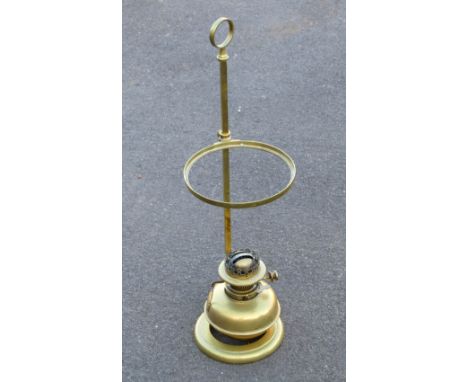 A VICTORIAN ADJUSTABLE BRASS OIL LAMP STAND (HEIGHT AS SHOWN 63cm)