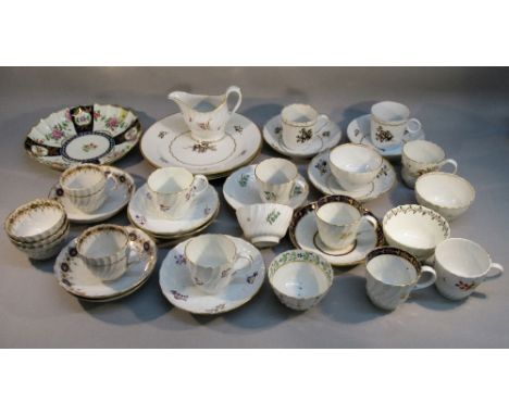 8 WORCESTER TEABOWLS, 11 COFFEE CUPS, 12 SAUCERS, 3 PLATES AND A JUG (35)
