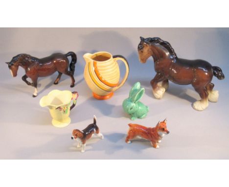 A BESWICK BAY HORSE (H: 15cm), A BESWICK THE ROVER BILLY BEAGLE (H: 7.7cm), A ROYAL DOULTON CORGI DOG HN 2559, A SYLVAC GREEN