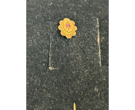 9ct Gold &amp; ruby pin brooch 