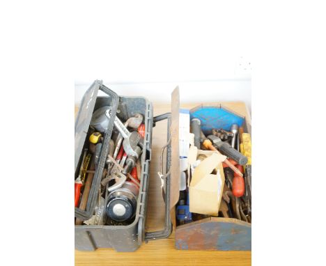 2x Tool boxes containing good quality tools 