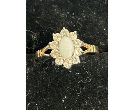 9ct Gold ring set with opal &amp; cz stones Size O 1.7g 