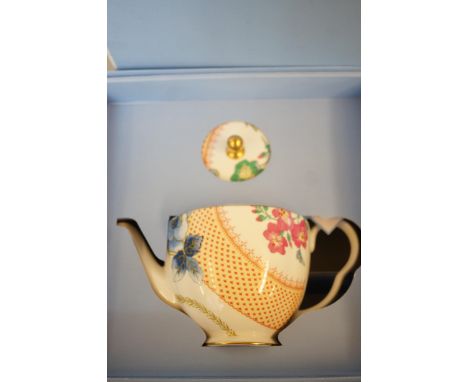 Wedgwood butterfly boom teapot boxed 