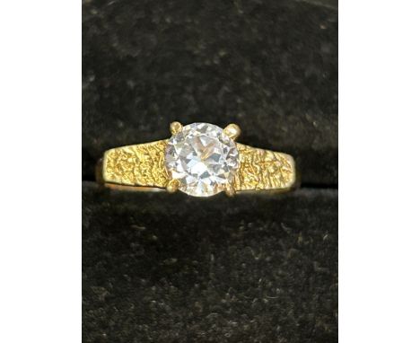 9ct Gold ring set with solitaire white stone Size L 