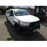 2017 67 reg Toyota Hilux Hi-Lux Active D-4D 4WD ECB (Runs & Drives / Acc Damaged) (Direct UU)