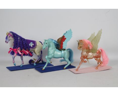 Mattel, She-Ra Princess of Power, Kenner - Three unboxed vintage 1980s action figure horses. Lot consists of She-Ra Princess 