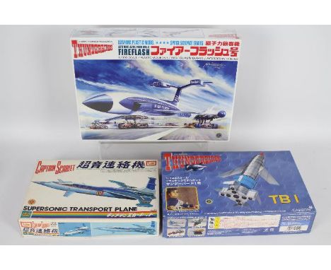 Aoshima, IMAI, Gerry Anderson - Three boxed 'Gerry Anderson' themed plastic model kits. Lot consists of Aoshima #005255 1:350