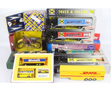 Corgi, Lledo, Esso Collection, Other - A mainly boxed collection of diecast and plastic vehicles in various scales. Lot inclu