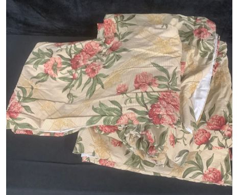 Textiles - a large pair of bespoke country house style curtains 260x230 cm, interlined; three matching pelmets 