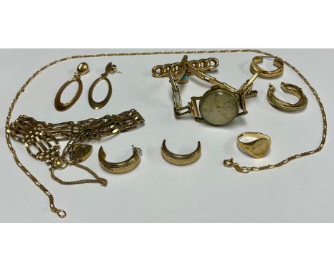 A 9ct gold gate bracelet, padlock clasp; a 9ct gold signet ring; a 9ct gold brooch, cast as seven interlinked hoops, blue ena