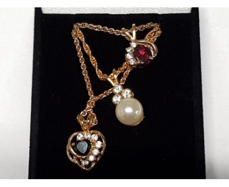 3 GOLD PLATED PENDANTS GARNET, SAPPHIRE AND PEARL SET ON CHAINS