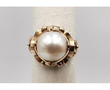 A vintage Chinese 18 carat rose gold and white cultured pearl dress ring, set with a round white cultured pearl (0.9cm in dia