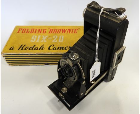KODAK BROWNIE 51X-20 FOLDING CAMERA 