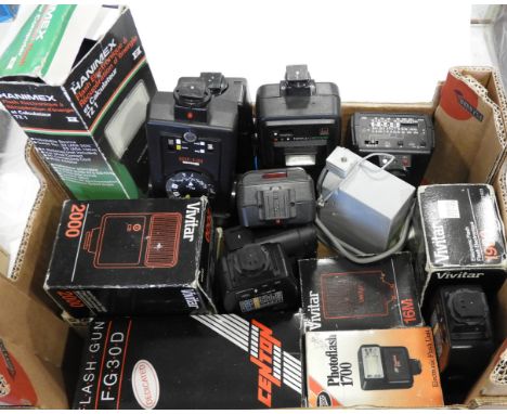 BOX OF CAMERA FLASH UNITS