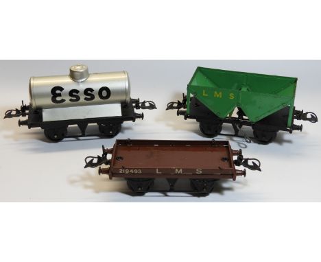 HORNBY O GAUGE ESSO TANKER, DOUBLE BALLAST WAGON & FLAT WAGON (3) 