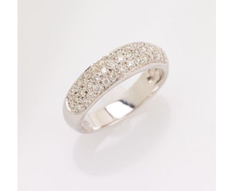 14 kt Gold Ring mit Brillanten,   WG 585/000,Oberseite dicht mit Brillanten besetzt zus. ca. 0.80 ct Weiß/vs, RW 53, ca. 4 g1