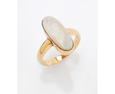 14 kt Gold Ring mit Opal,   GG 585/000, ovaler Opalcabochon ca. 2.50 ct, RW 53, ca. 3.8 g14 kt gold ring with opal  , YG 585/