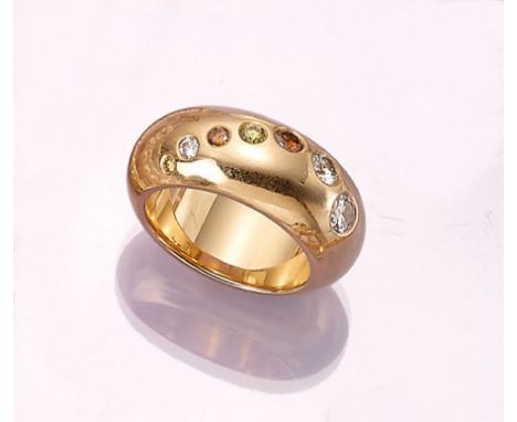 18 kt Gold Ring mit Brillanten,   GG 750/000,7 Brillanten zus. ca. 0.76 ct Weiß und Fancy Colored(beh.)/si, qualitätvolle sch