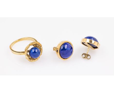 Konvolut 14 kt Gold Schmuck mit Lapislazuli,   GG 585/000, best. aus: 1 Paar Ohrstecker mit Lapislazulihalbperle, insg. D. ca