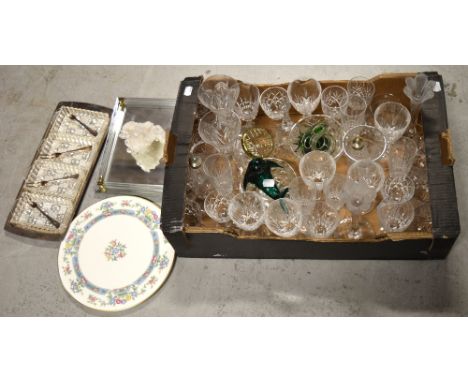 A quantity of crystal to include wine glasses, a boxed set of Edinburgh lead crystal whisky glasses, a Royal Doulton crystal 