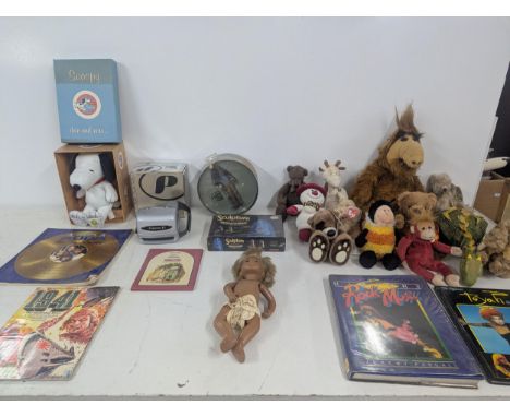 A mixed lot to include a 1980's Sasha doll having articulated joints, Beanie babies, polaroid P600 instant camera with a box 