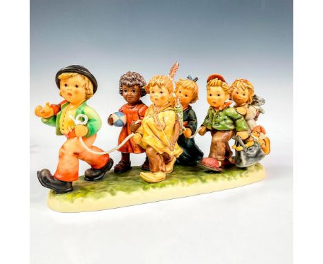 Includes display plaque and 2 CD's full of music to accompany and salute the new millennium and the MI Hummel Millennium coll