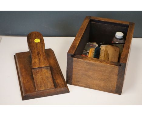 Vintage hardwood shoeshine box 