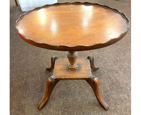 Small vintage occasional measures approx 18" tall 