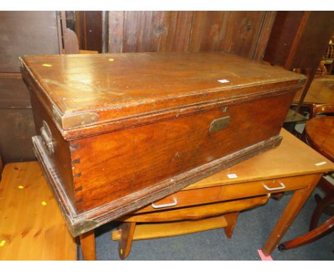 AN ANTIQUE MAHOGANY TRUNK WITH TWO CARRY HANDLES AND NAME PLAQUE     - K. HILL W-  CM
