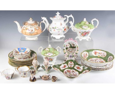 A mixed group of English and Continental porcelain, 19th and 20th century, including three Capodimonte Swan Service style pla