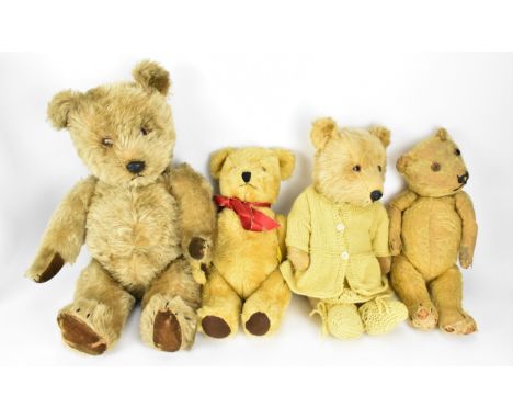 A collection of vintage teddy bears, to include a blonde haired Dean's bear, a large Chiltern bear with velvet pads, 53 cm hi