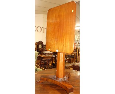 A William IV mahogany round cornered tilt-top pedestal tripod occasional table (top and base are a marriage)