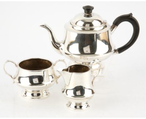 Three piece silver tea service by Aaron Lufkin Dennison, Birmingham 1938, gross weight 18.7ozt 582gm