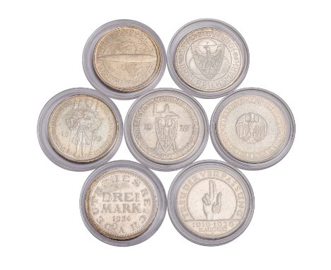 Ein kleines Lot - Weimarer Republik mit 7 x 3 Reichsmark enthält 1 x 3 Mark 1924-A (J. 312) ss-vz mit winzigen Kratzern; 1 x 