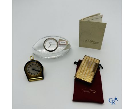 Baccarat France / Jaeger Le Coultre / S.T. Dupont Orfèvres à Paris: Lot consisting of a table clock, a travel alarm clock and