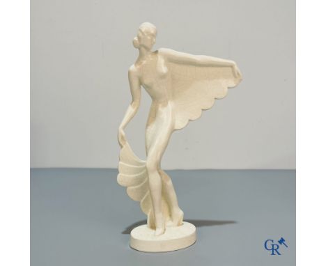 Art Deco, Sitzendorf, Rare Art Deco performance of a dancer in glazed craquelure faience. Circa 1920. | 33 x 19 x 7.5 cm. | C