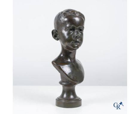 R. De La Boulaye, Bronze bust of a young man. Signed and dated 1913. | 48 x 19 x 15 cm.