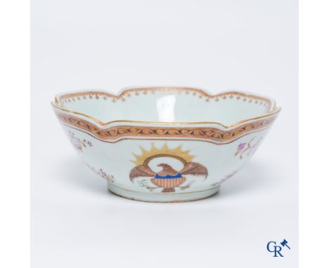 Asian Art: A Chinese famille rose bowl in export porcelain for the American market decorated with an impressive spread eagle.
