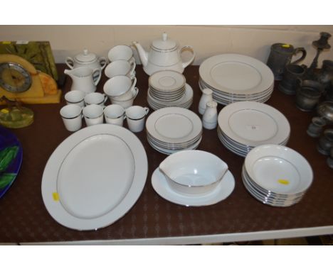 A quantity of Noritake "Regency Silver" dinner, tea and coffeeware 