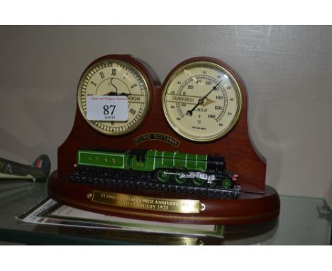 A limited edition Flying Scotsman mantel clock with certificate of authenticity by Bradford Exchange