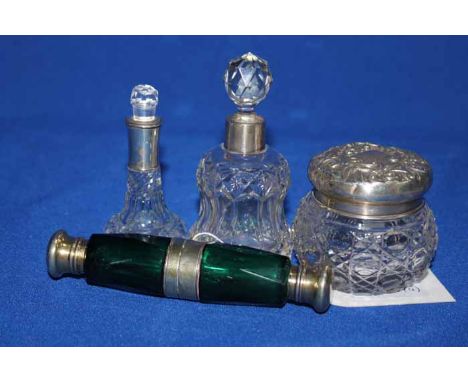 LATE 19TH/EARLY 20TH CENTURY GREEN GLASS DOUBLE SCENT BOTTLEwith gilt metal metal caps to each end with a compartment in the 