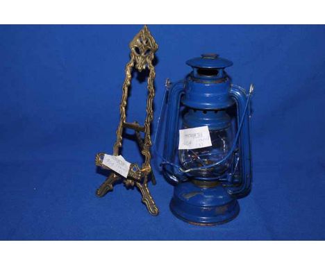 SET OF METAL VICTOR KITCHEN SCALES along with set of weights from 100g to 1kg and oil lamp, brass picture frame and cut glass