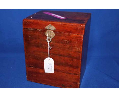 EUMIG PROJECTORwith its fitted wooden case; together with an Ensign camera (2)