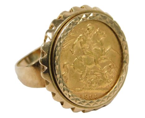 An Edward VII full gold sovereign ring, dated 1908, in 9ct gold band setting, ring size V, 15.1g all in.