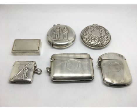 Five silver vesta cases and a silver snuff box (6).